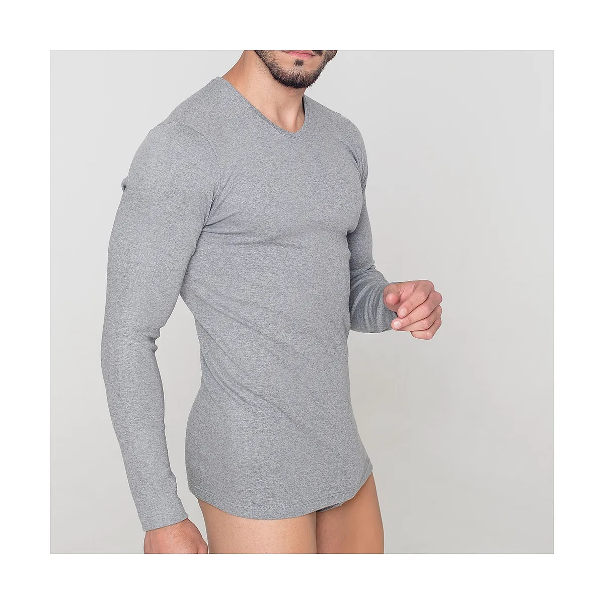 9269 ADAPTABLE FABRIC LONG SLEEVE UNDERSHIRT. V NECK