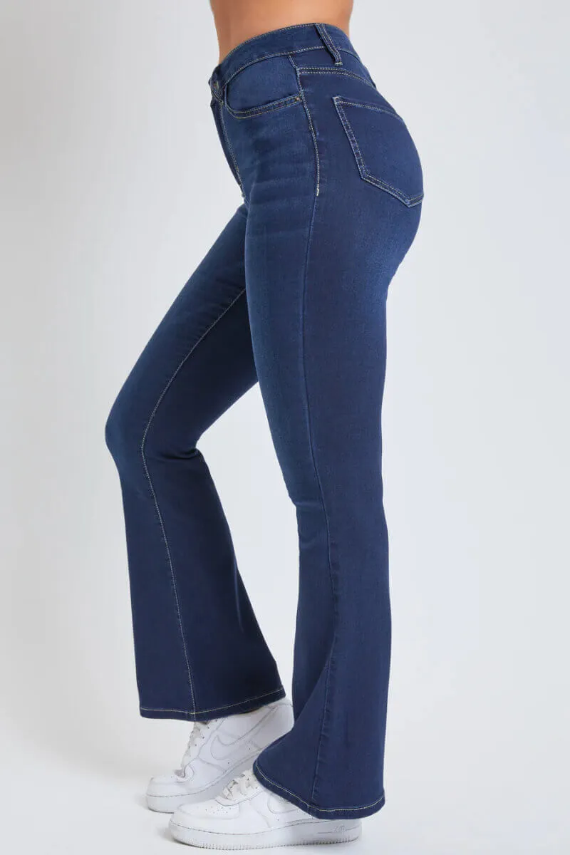 Jeans talle alto acampanado en “hyper denim” YMI