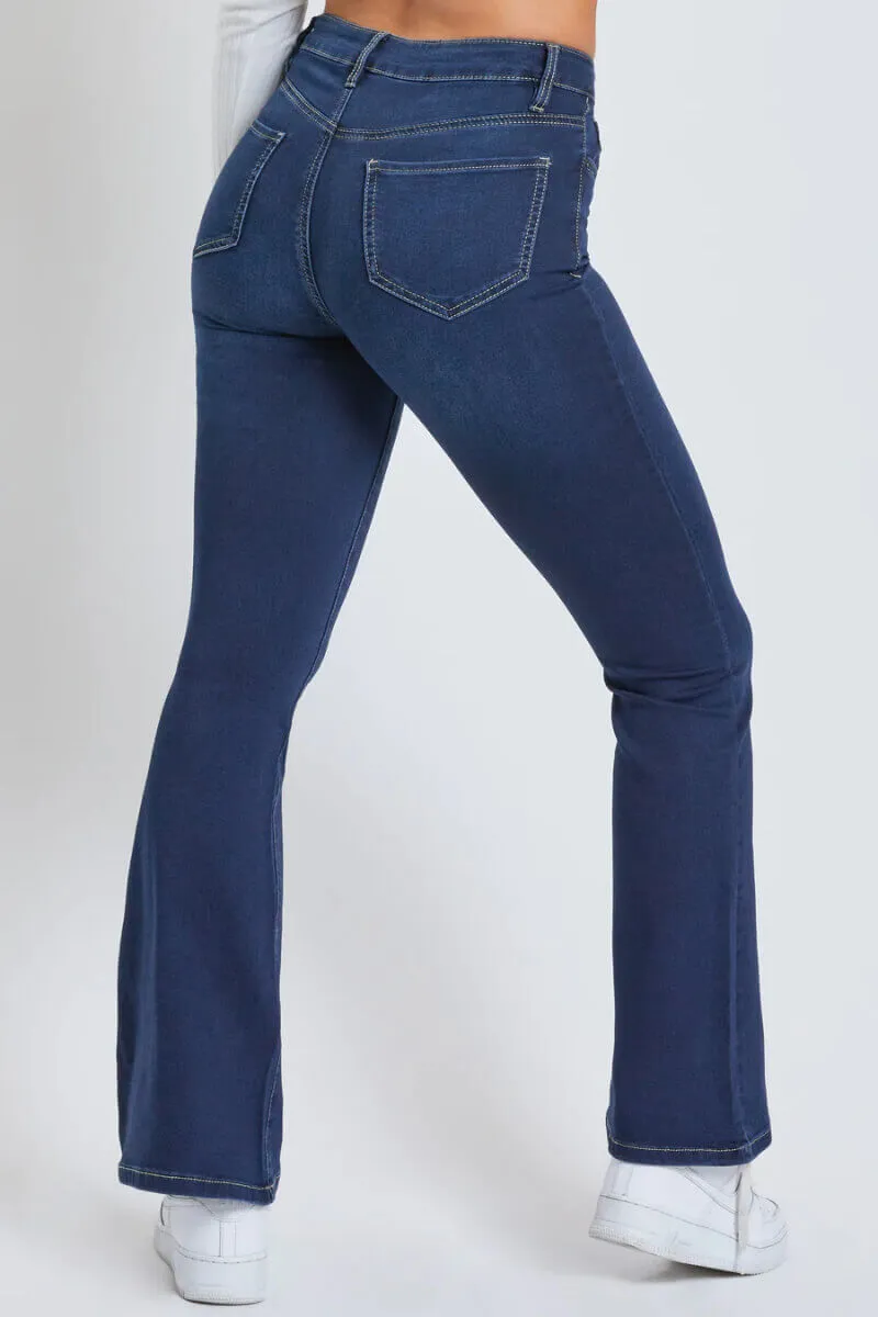 Jeans talle alto acampanado en “hyper denim” YMI