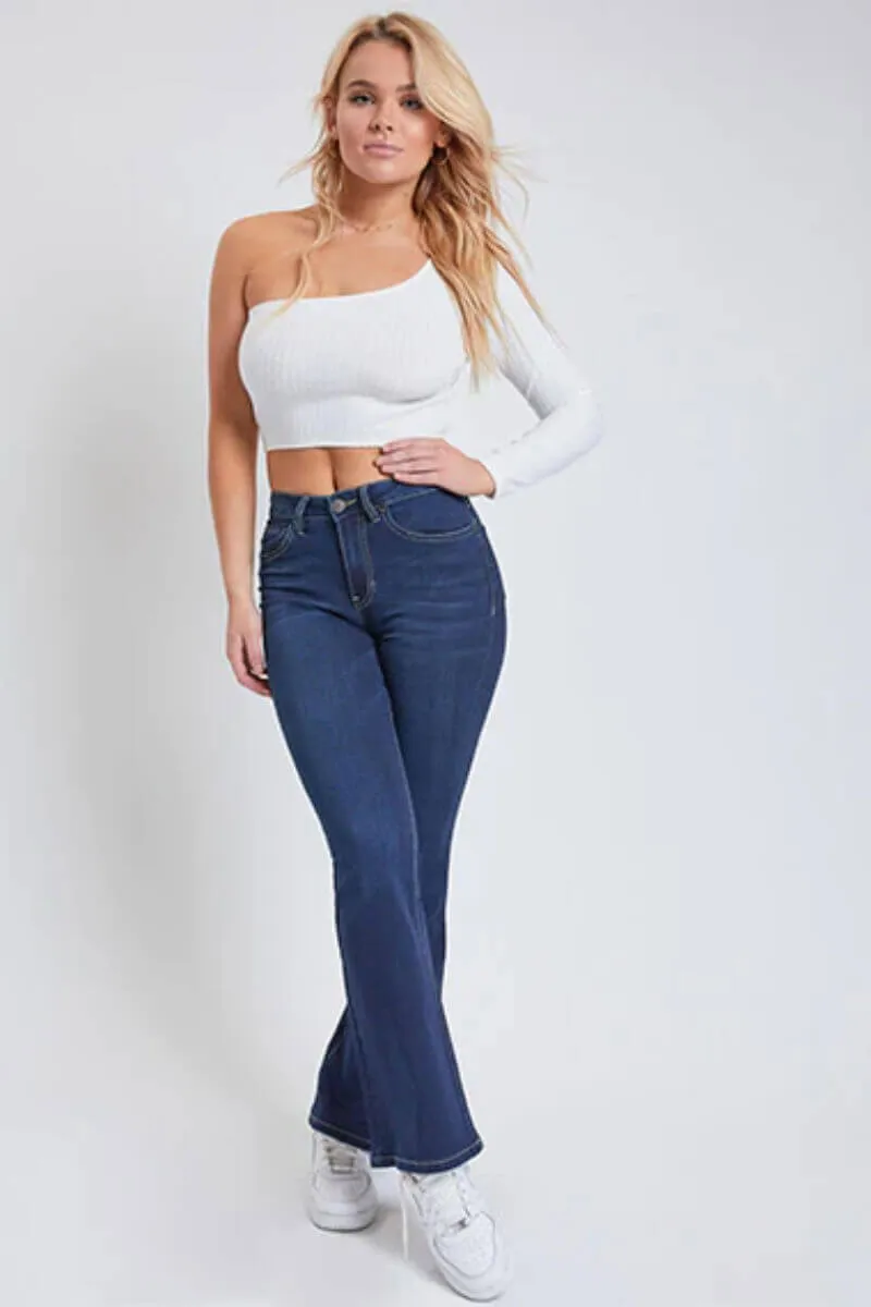 Jeans talle alto acampanado en “hyper denim” YMI