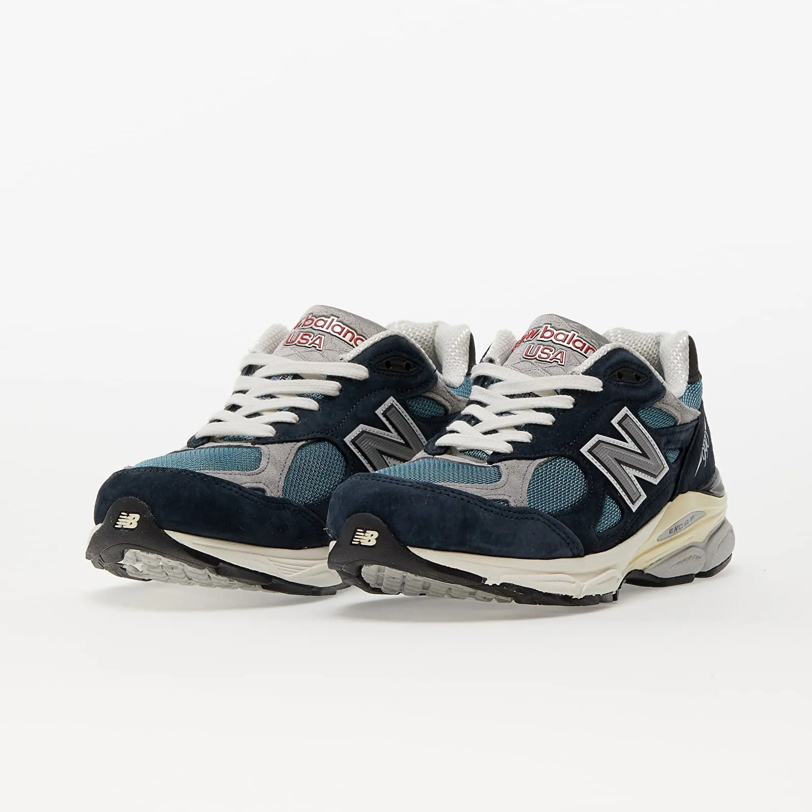 New Balance 990 TE3