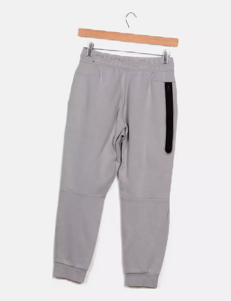 Nike Jogger básico gris