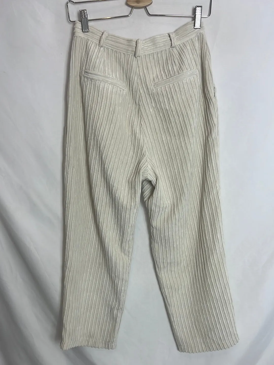 Pantalón beige pana  T.36