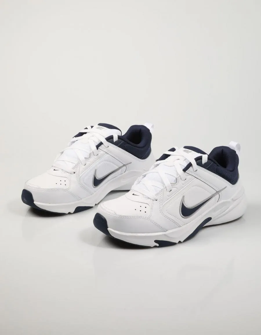  sneakers NIKE Defy en White 77518