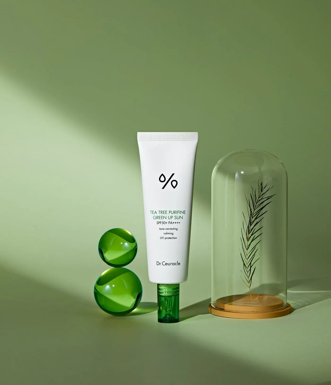 Tea Tree Purifine Green Up Sun SPF50+